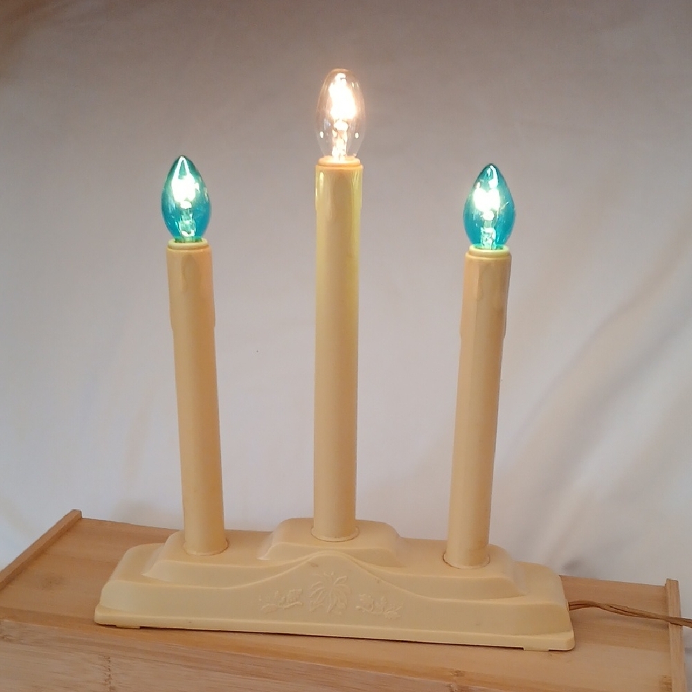 Vintage Cream Triple Electric Candle Drip Design Lamp